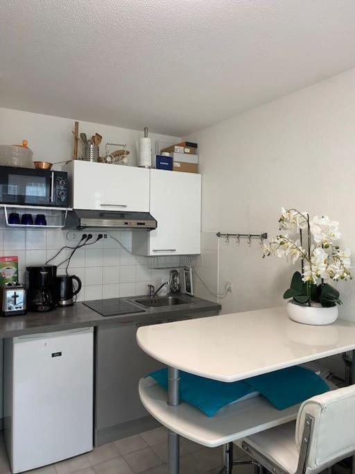 Appartement 23 M2 A Nice, 2E Ligne Du Front De Mer Exterior foto
